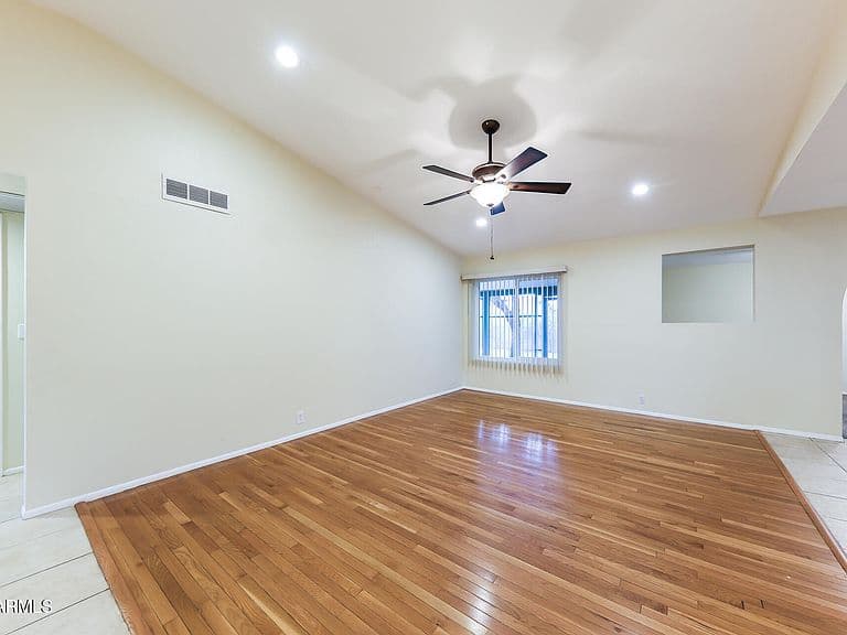 6215 W CAROL ANN Way photo 3