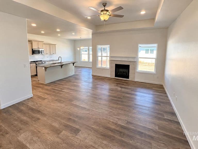 3111 Orion Ave photo 3