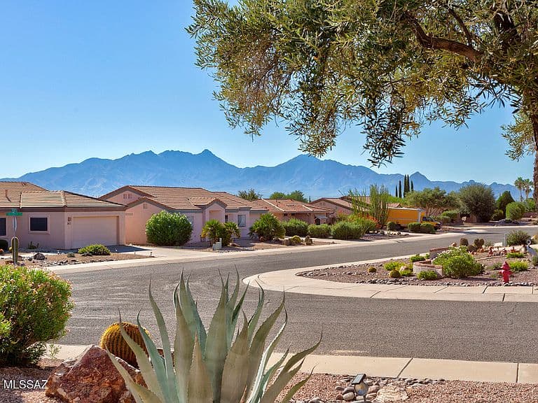 886 W Arbor Ridge Dr photo 1