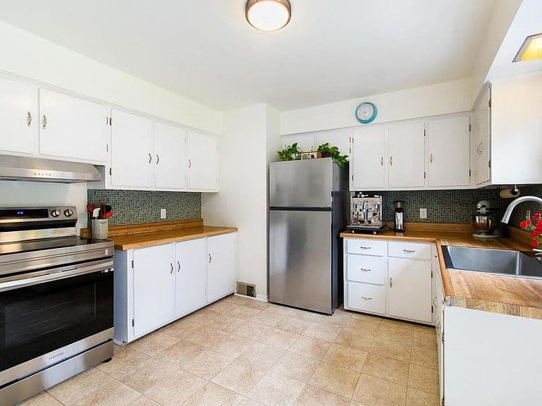 42 Hardy Avenue photo 4