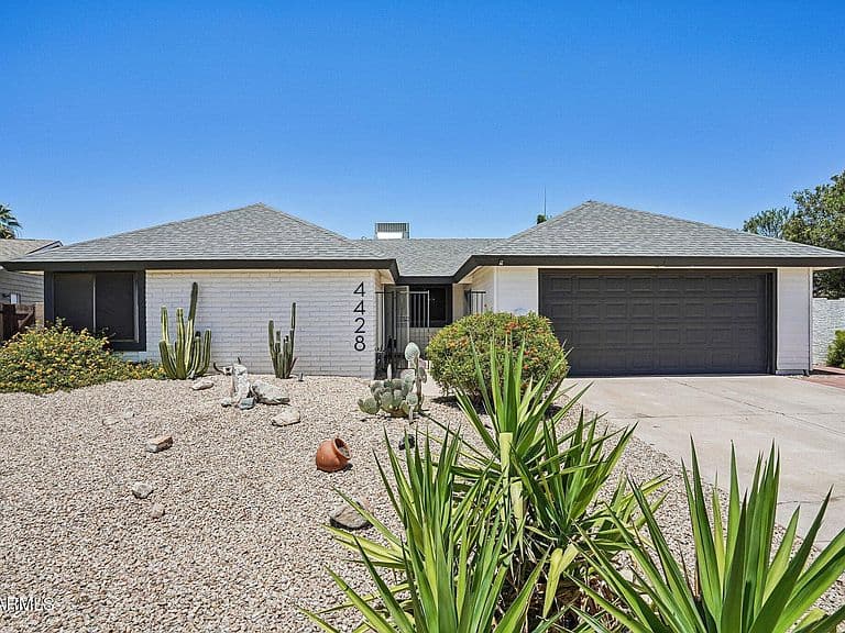 4428 E PINTO Court photo 1