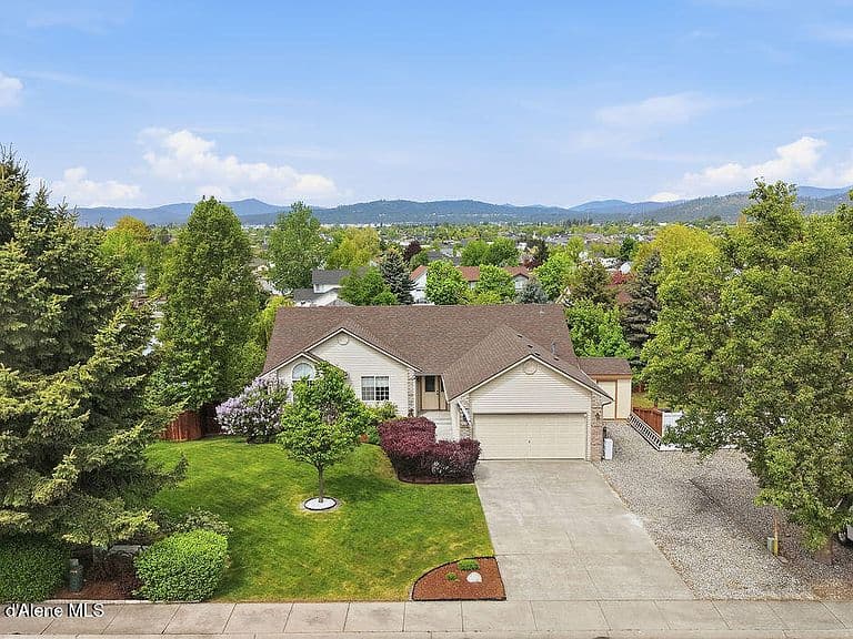 2413 N Stagecoach Dr photo 1