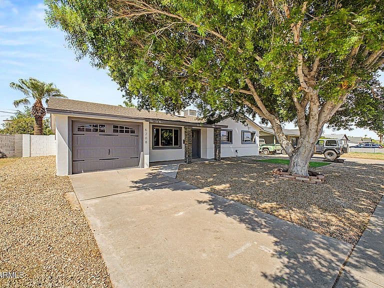 6708 E BELLEVIEW Street photo 3