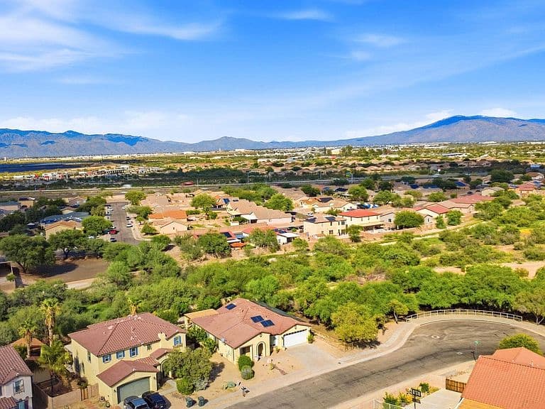 4895 E Silverpuffs Way photo 4