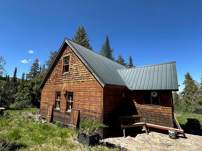 509 Deadline Rd Cabin 2 photo 2