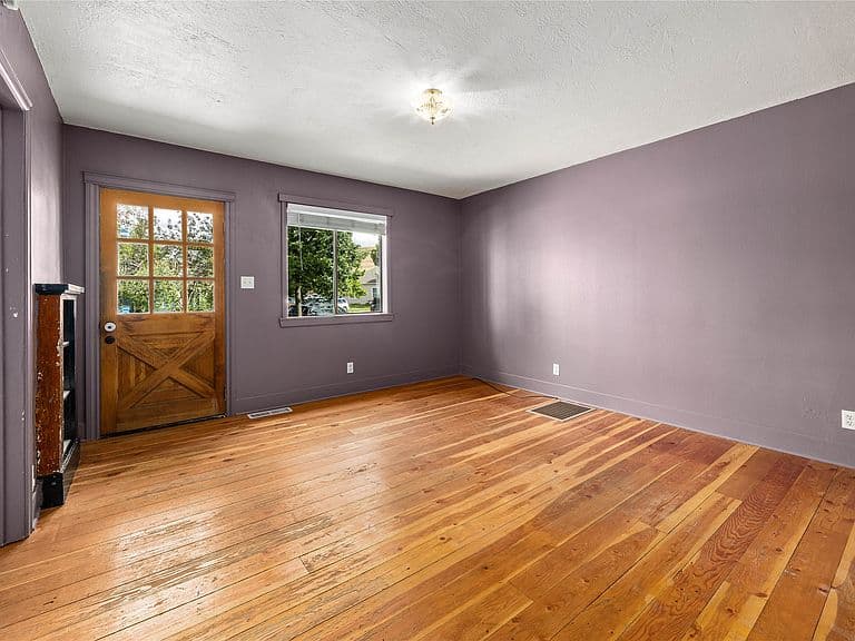 523 Toole Ave photo 4