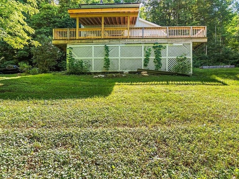 509 Thompson Pond Road photo 5