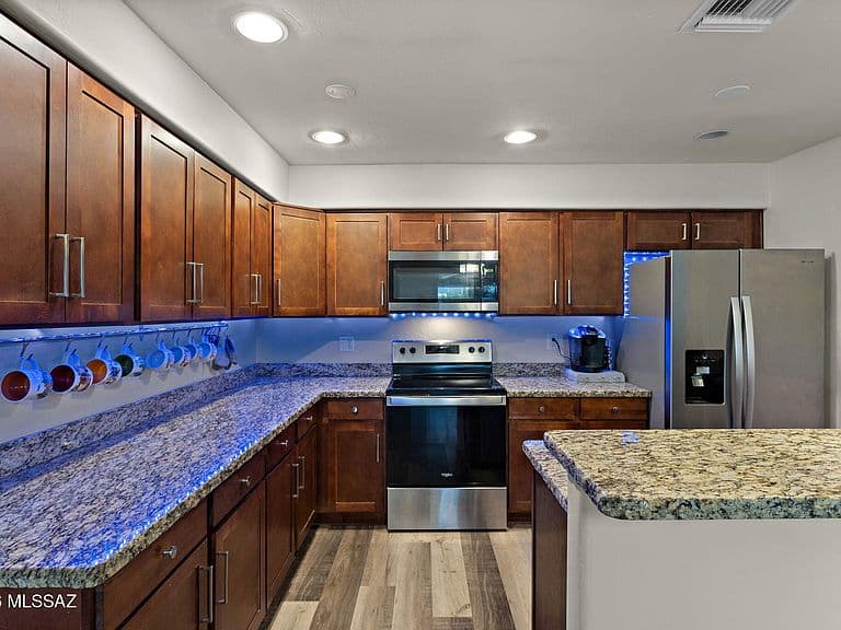 1202 N Avenida Cascada photo 4