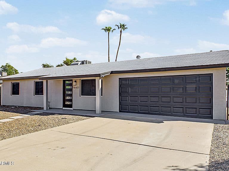 14407 N 37TH Place photo 4
