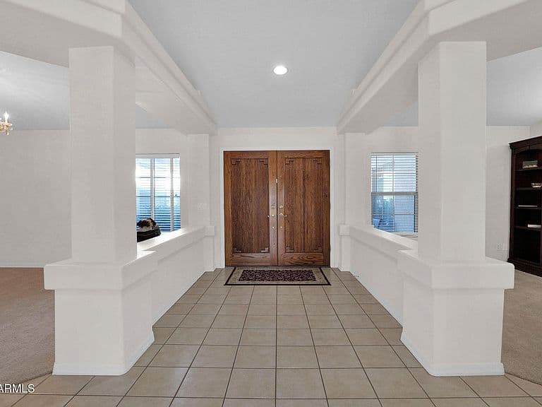 1126 N NASSAU Street photo 4