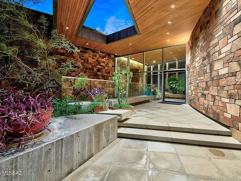 7474 N Catalina Ridge Dr photo 3