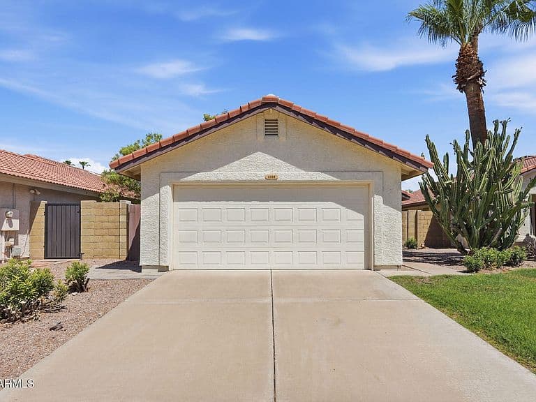 2338 W ORCHID Lane photo 1