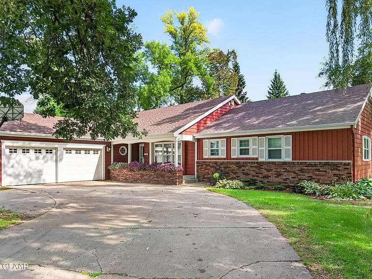 22 Forrest Ct NW photo 1