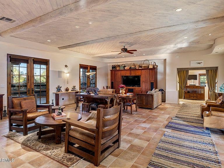 25002 N QUAIL HAVEN Drive photo 4