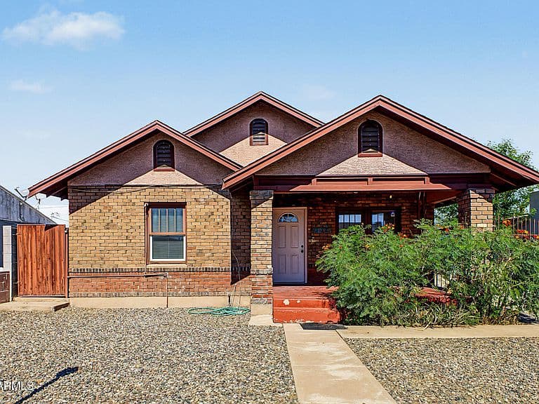 1626 W TAYLOR Street photo 2