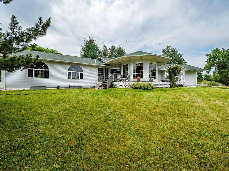 1604 Leopard St photo 2