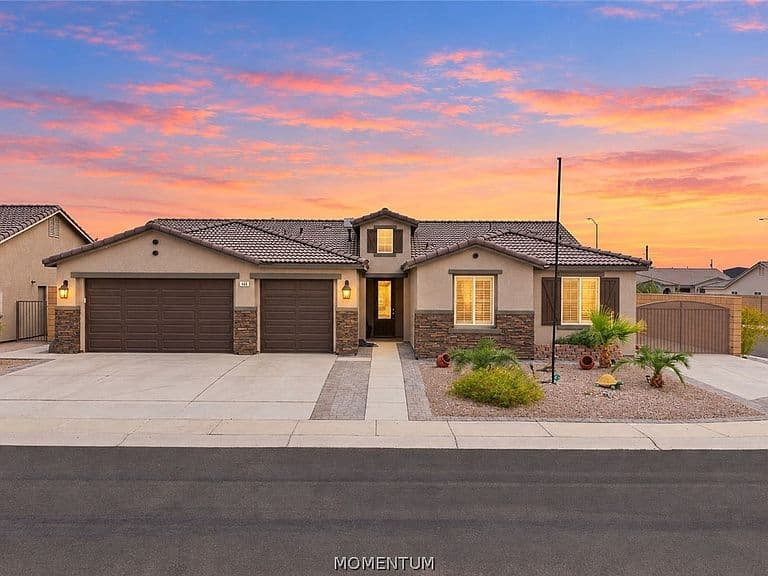 468 Downey Drive photo 4