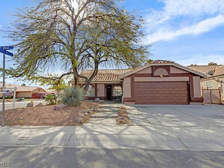 2305 Lone Ridge Ct photo 1