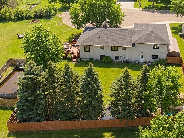 818 Mannhaven St #2 photo 3