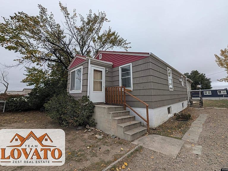 834 Iron St photo 2