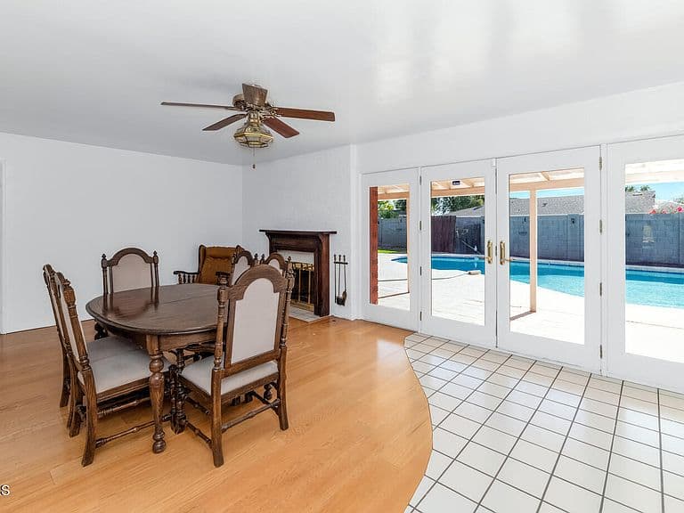 2039 W Windsor Ave photo 5