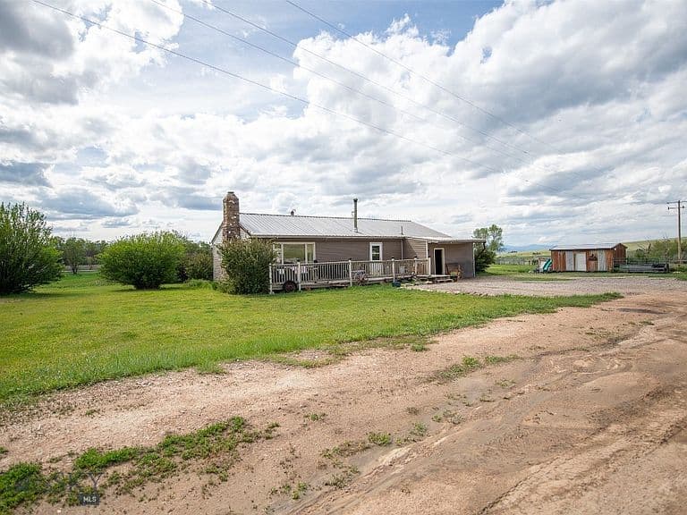 1 Carkeek Ln photo 1
