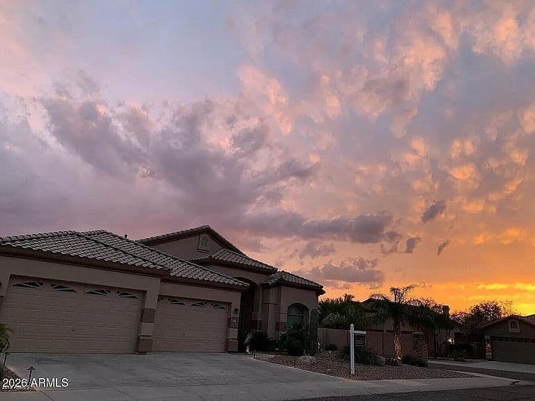 9757 E GRANDVIEW Street photo 2