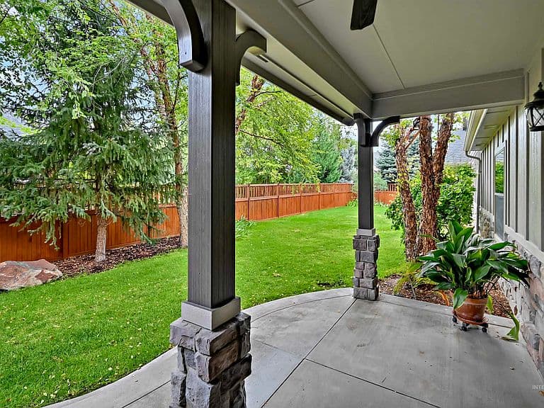12804 N 11th Ave photo 4