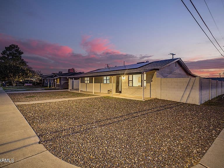 1006 S SIESTA Lane photo 3