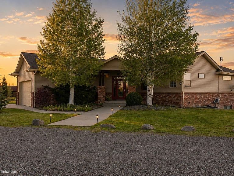 1084 Road 8 photo 3