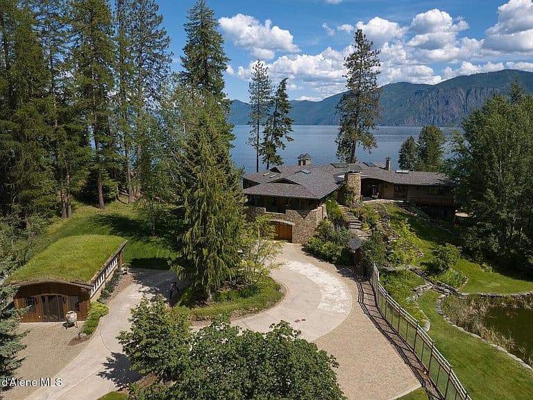 552 Loch Haven photo 3