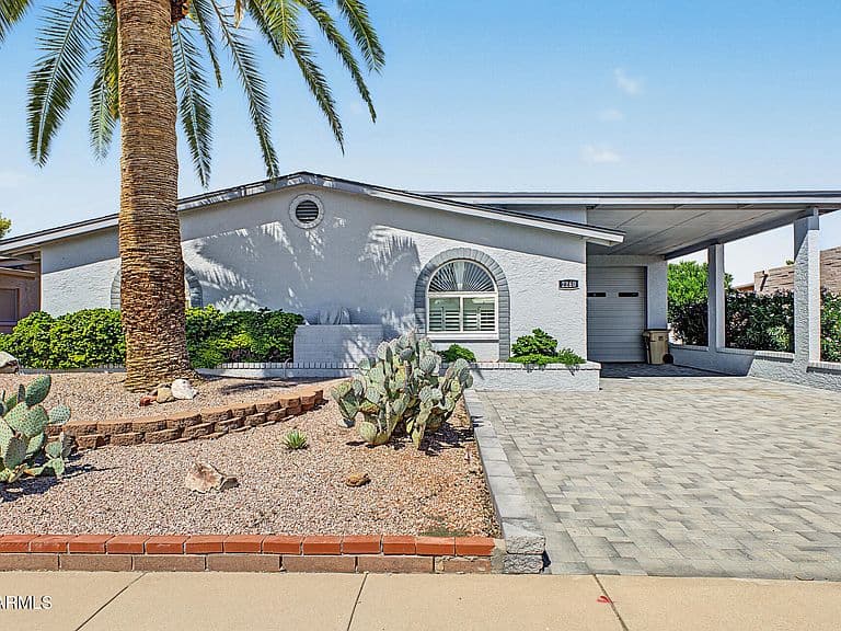 2260 N Middlecoff Drive photo 3