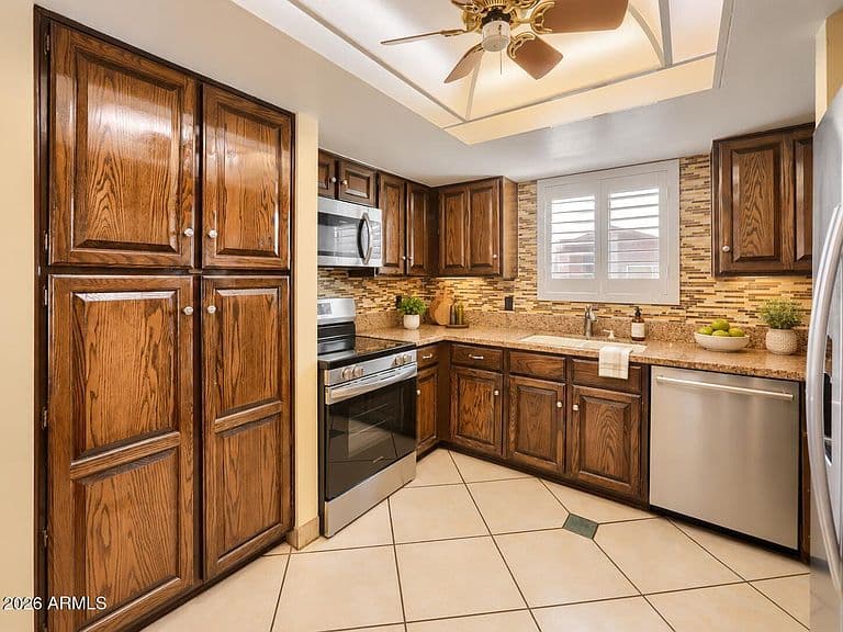 7918 E BONNIE ROSE Avenue photo 4