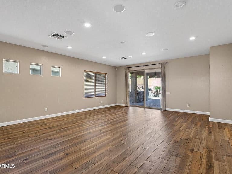 8478 W BAJADA Road photo 3