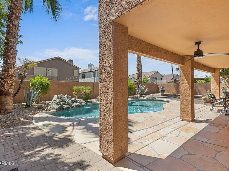 7415 W AURORA Drive photo 3