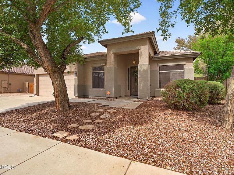 43292 W OAKLAND Court photo 3