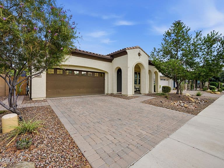 153 N ABALONE Drive photo 1