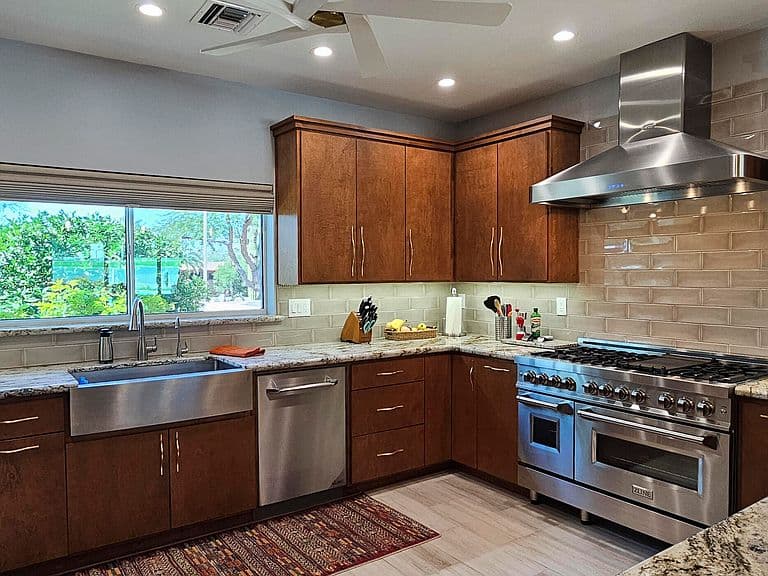 701 W Landoran Ln photo 5