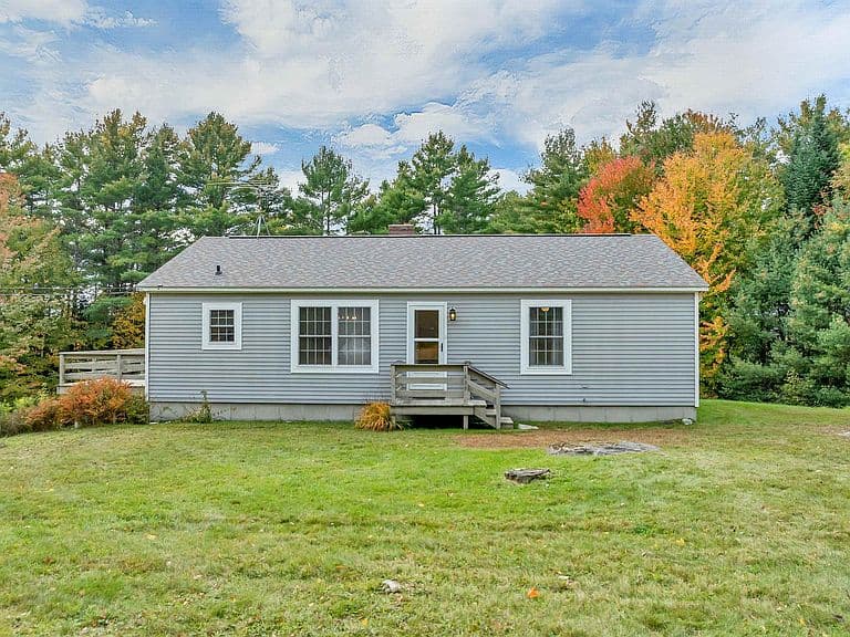 1695 Maple Street photo 1