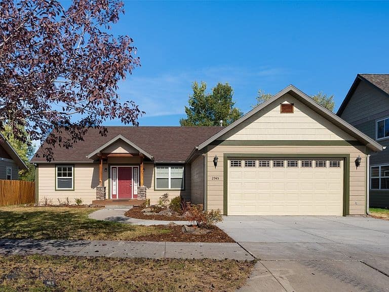 2945 Oliver St photo 1