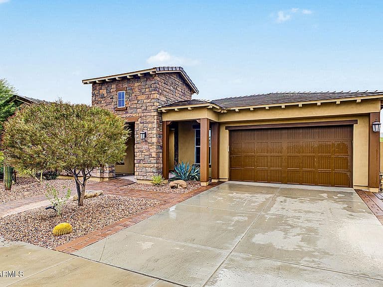 18106 W ACACIA Drive photo 4