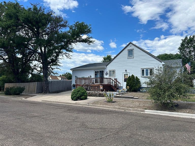 221 S Taylor Ave photo 3