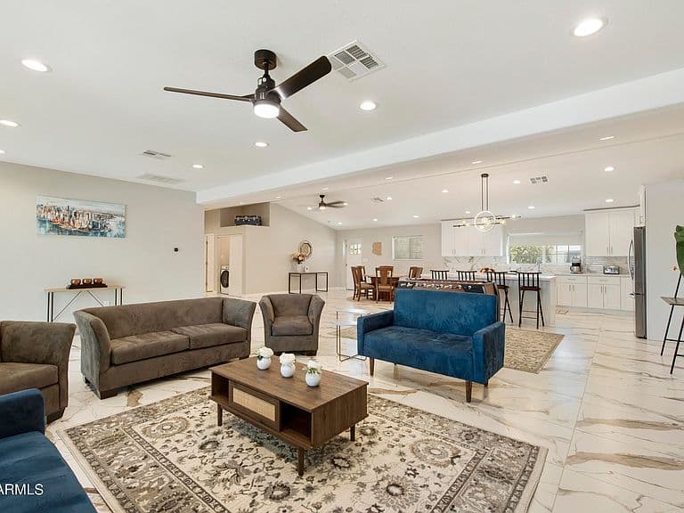 1826 W ORAIBI Drive photo 5