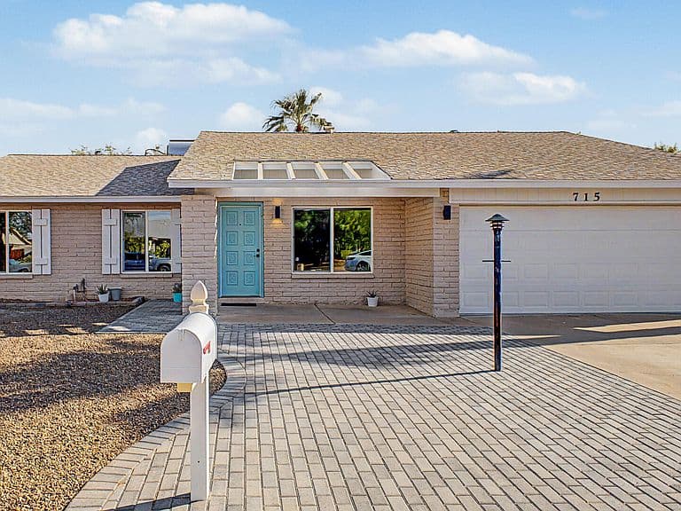 715 W LAGUNA AZUL Avenue photo 2