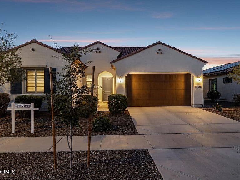 20540 W MARIPOSA Street photo 1