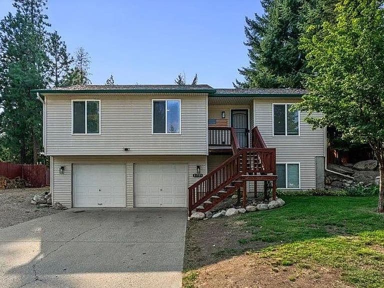 31725 N Middle Ave photo 2