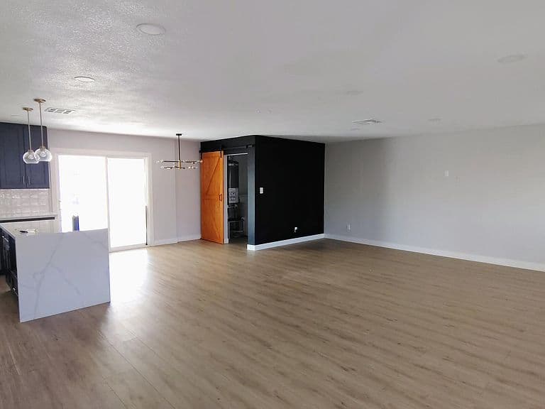 313 E FILLMORE Street photo 5