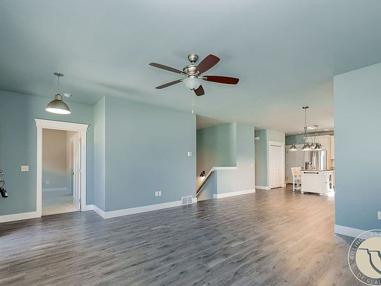 1629 Hidden Cove Ln photo 3