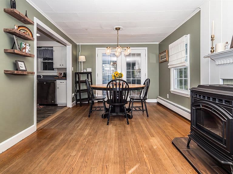 80 Davis Street photo 4