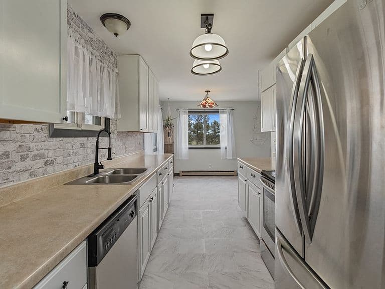 535 Horsethief Rd photo 3